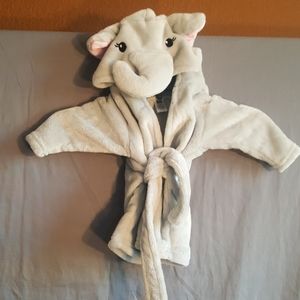 ☆SALE 5 for $25☆  Baby elephant robe